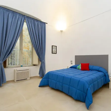 Il Tesoro Smart & 3* Naples