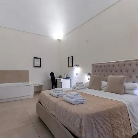 فندق Il Tesoro Smart &