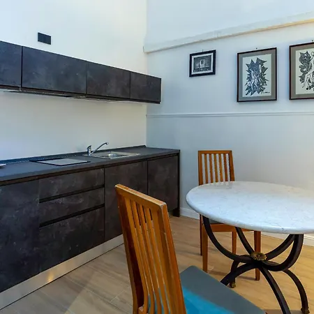 فندق Il Tesoro Smart & 3*