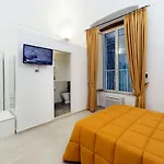 Il Tesoro Smart & Hotel Nápoles