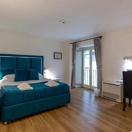 Отель Il Tesoro Smart & 3*