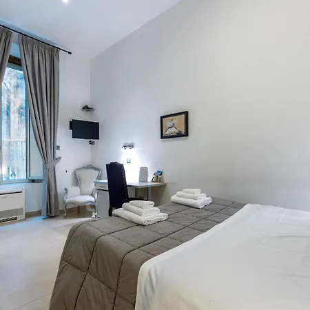 Il Tesoro Smart & 3* Неаполь