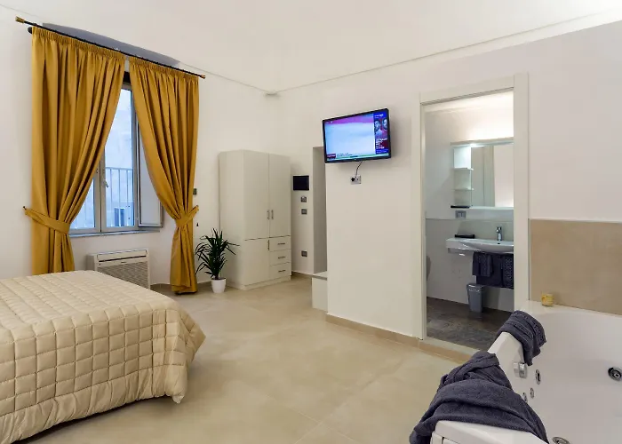 Il Tesoro Smart & Ξενοδοχείο Νάπολη