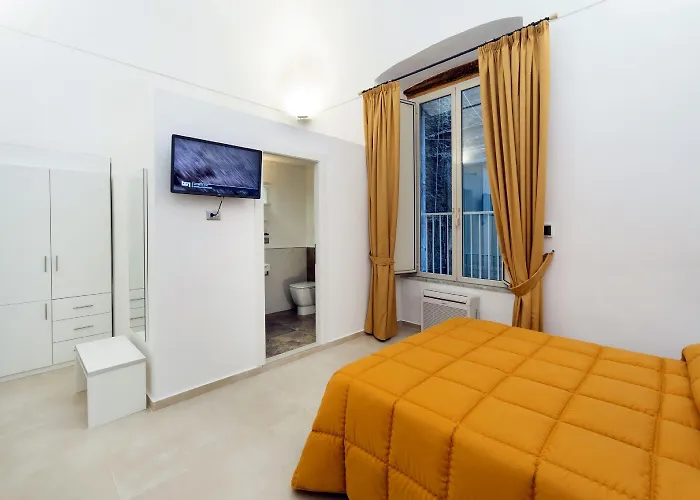 Il Tesoro Smart & Hotel Nápoles