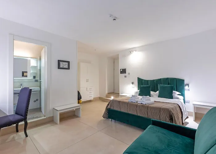 Il Tesoro Smart & 3* Νάπολη