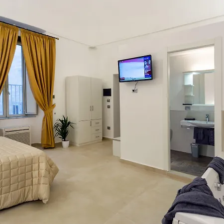 Il Tesoro Smart & Hotel Neapol