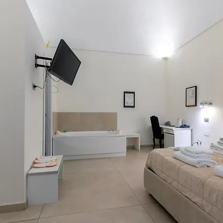 فندق Il Tesoro Smart & 3*