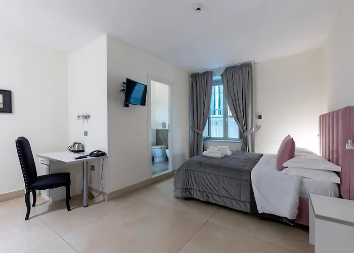 Il Tesoro Smart & 3* Neapel